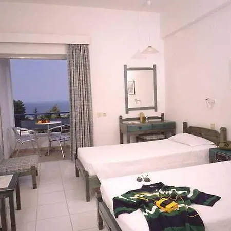 Gerakina Beach Hotel 3*