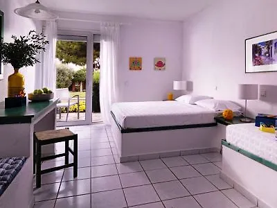 Hotel Gerakina Beach