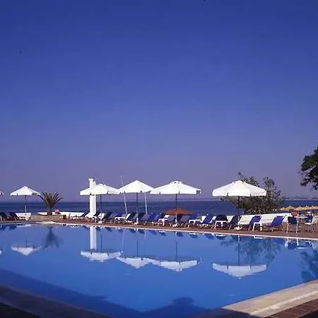 فندق Gerakina Beach 3*