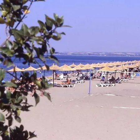 Gerakina Beach 3*
