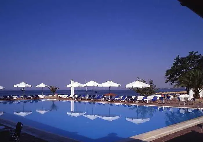 Szálloda Gerakina Beach 3*
